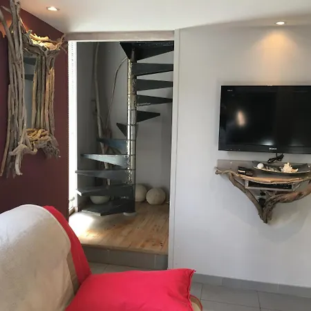 Intérieurs-cour * Nizza