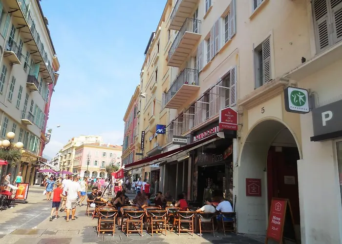 Interieurs-cour