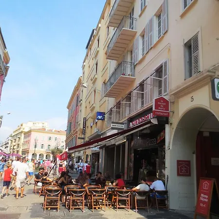 Interieurs-cour