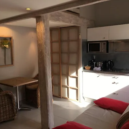 Interieurs-cour Apartment *