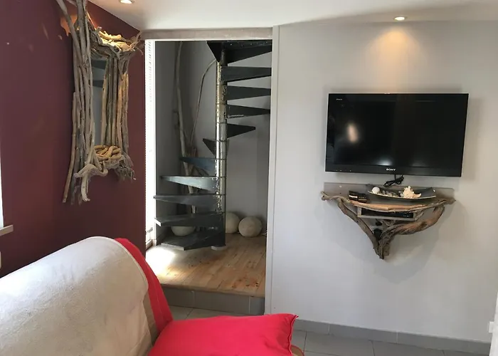 Intérieurs-cour * Nizza