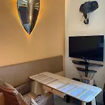 因特里亚斯-库尔酒店 *