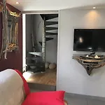 因特里亚斯-库尔酒店 * 尼斯